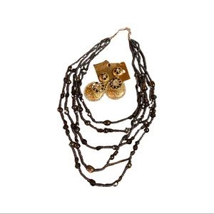 NWOT Black beaded necklace with gold tone earrings 106